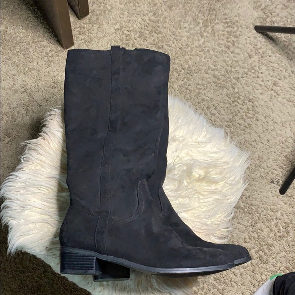 Black boots